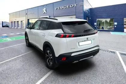 Photo 24 Peugeot 2008  BlueHDi 130 S&S EAT8