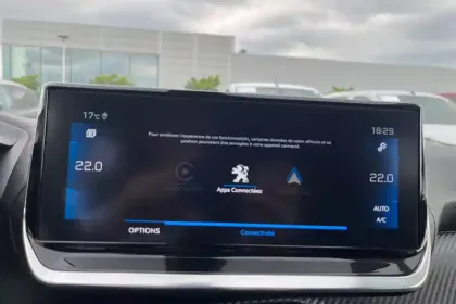 Photo 7 Peugeot 2008  BlueHDi 130 S&S EAT8