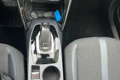 Photo 17 Peugeot 2008  BlueHDi 130 S&S EAT8