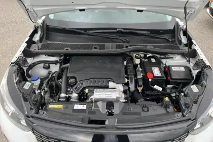 Photo 5 Peugeot 2008  BlueHDi 130 S&S EAT8