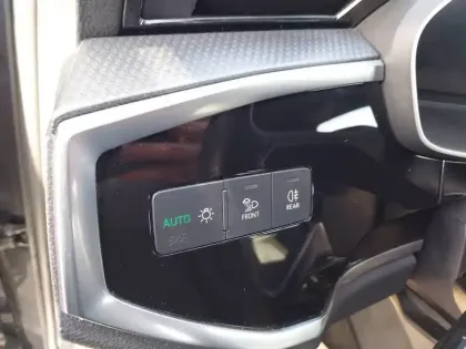 Photo 25 Audi Q3  35 TDI 150 ch S tronic 7