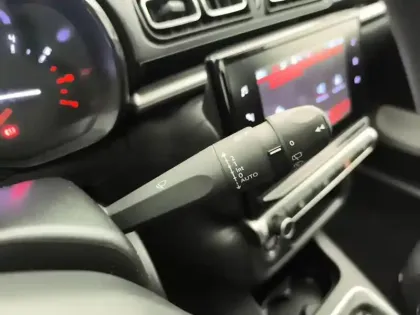 Photo 16 Citroën C3  PureTech 83 S&S BVM5 Shine