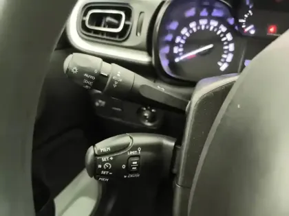 Photo 17 Citroën C3  PureTech 83 S&S BVM5 Shine