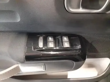 Photo 19 Citroën C3  PureTech 83 S&S BVM5 Shine