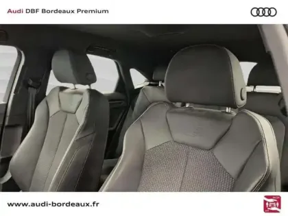 Photo 19 Audi Q3 35 TFSI 150 ch S tronic 7 S line
