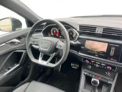 Photo 9 Audi Q3 35 TFSI 150 ch S tronic 7 S line plus