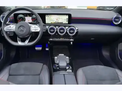 Photo 10 Mercedes Classe A 200 AMG Line