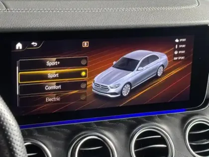 Photo 29 Mercedes Classe E Gén. V (W213) Ph2 AMG Line 4