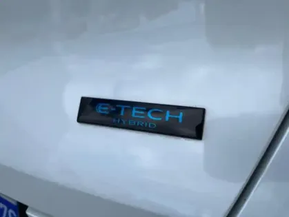 Photo 18 Renault Captur E-Tech full hybrid 145 ch esprit Alpine 5p