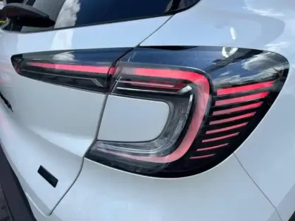 Photo 17 Renault Captur E-Tech full hybrid 145 ch esprit Alpine 5p