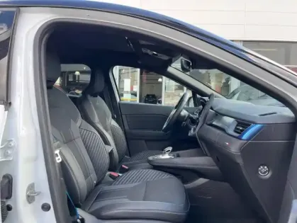 Photo 13 Renault Captur E-Tech full hybrid 145 ch esprit Alpine 5p