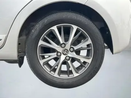 Photo 8 Toyota Yaris 110 VVT-i CVT Design Y20