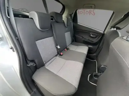 Photo 14 Toyota Yaris 110 VVT-i CVT Design Y20