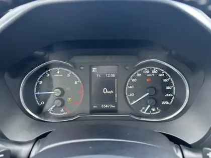 Photo 21 Toyota Yaris 110 VVT-i CVT Design Y20