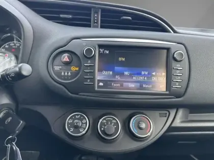 Photo 16 Toyota Yaris 110 VVT-i CVT Design Y20