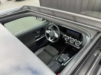 Photo 10 Mercedes GLA 200 d AMG Line