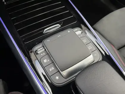 Photo 16 Mercedes GLA 200 d AMG Line