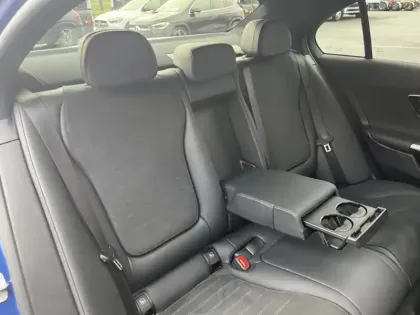 Photo 10 Mercedes Classe C Berline 200 d AMG Line Be