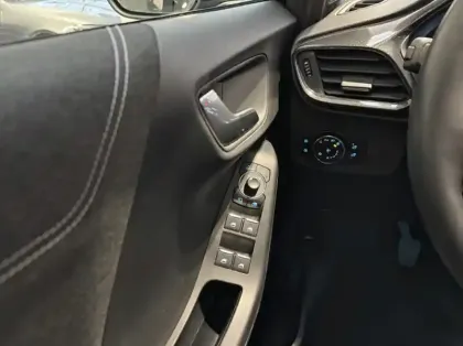 Photo 23 Ford Puma Gén. II Ph1 Titanium Business 5