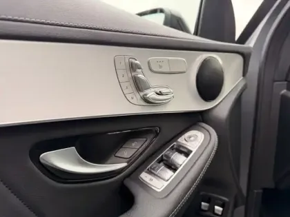 Photo 11 Mercedes Classe GLC 300e 4MATIC AMG Line