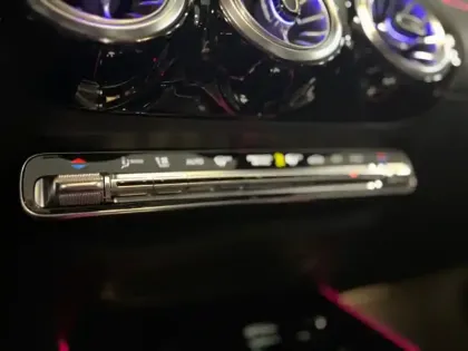 Photo 15 Mercedes GLA 200 AMG Line