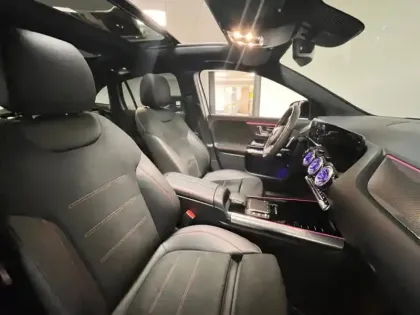 Photo 17 Mercedes GLA 200 AMG Line