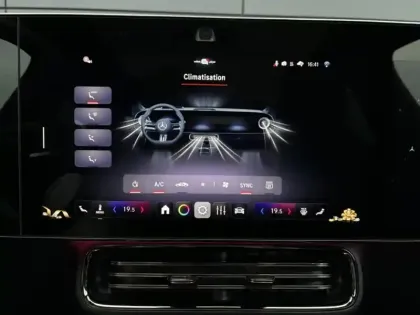 Photo 53 Mercedes CLA Coupe 200 AMG Line