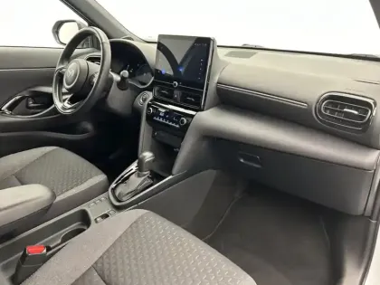 Photo 18 Toyota Yaris Hybride 1.5 130H DESIGN PACK CARGO