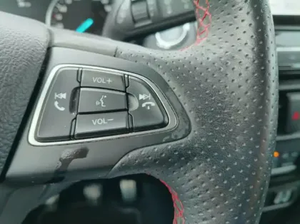 Photo 20 Ford Ecosport 1.0 EcoBoost 125ch ST-Line Euro6.2