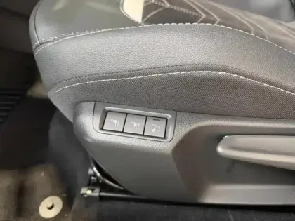 Photo 7 Opel Mokka  1.2 Turbo Hybrid 136 Ultimate e-DCT6 / Alcantara