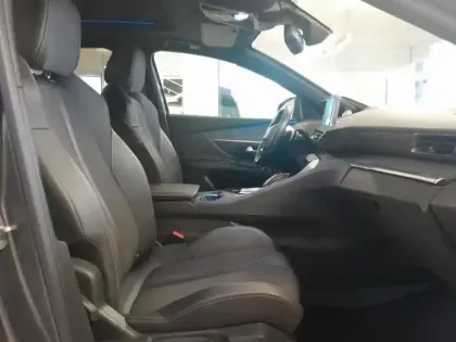 Photo 13 Peugeot 3008  1.5 BlueHDi 130ch E6.c GT Line S&S EAT8