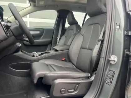 Photo 8 Volvo Xc40  B3 163ch Lounge Edition DCT 7