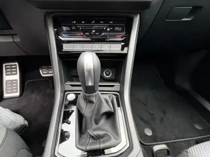 Photo 8 Volkswagen Touran  1.5 TSI EVO 150ch Style DSG7 7 places