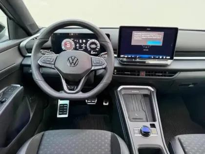 Photo 7 Volkswagen T-roc  1.5 eTSI 150ch R-Line DSG7