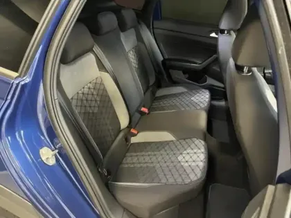 Photo 13 Volkswagen Taigo  1.0 TSI 110ch R-Line DSG7