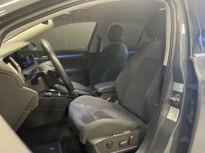 Photo 12 Volkswagen Golf  1.4 eHybrid OPF 204ch Style DSG6