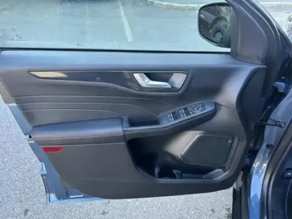 Photo 11 Ford Kuga  2.5 Duratec 190ch FHEV E85 ST-Line BVA