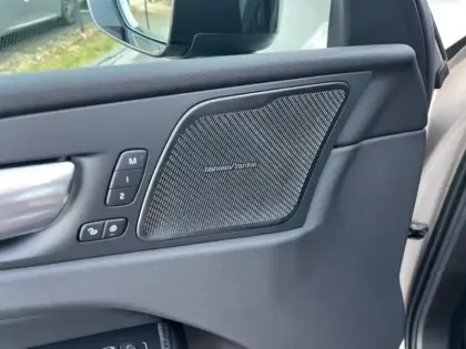 Photo 11 Volvo Xc60  T6 Hybride Rechargeable 350ch Ultra Style Dark Geartronic 8 AWD