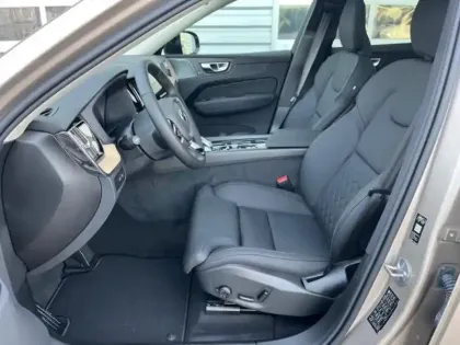 Photo 12 Volvo Xc60  T6 Hybride Rechargeable 350ch Ultra Style Dark Geartronic 8 AWD