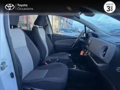 Photo 5 Toyota Yaris  110 VVT-i France Connect 5p RC19
