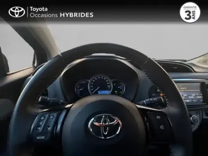 Photo 12 Toyota Yaris  HSD 100h France 5p