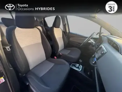Photo 10 Toyota Yaris  HSD 100h France 5p