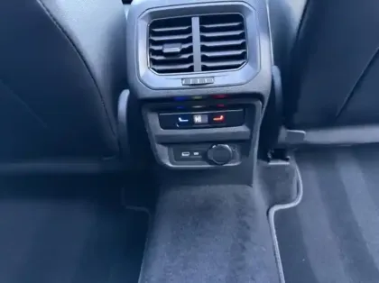 Photo 13 Volkswagen Tiguan  2.0 TDI 150ch R-Line DSG7