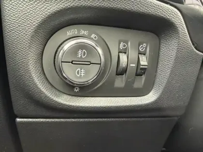 Photo 12 Opel Corsa  1.2 Turbo 100ch Elegance