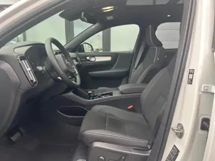 Photo 8 Volvo Xc40  B3 163ch Black Edition DCT 7