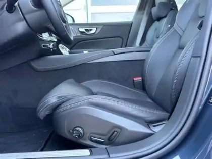 Photo 9 Volvo V60  T6 AWD 253+145ch Plus Style Dark Geartronic 8