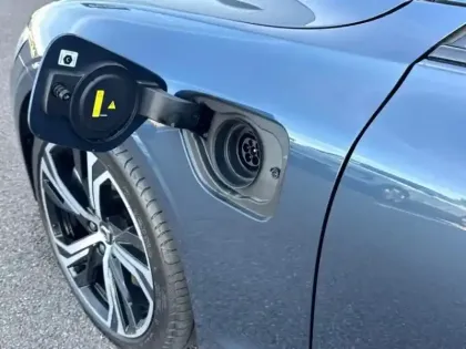 Photo 6 Volvo V60  T6 AWD 253+145ch Plus Style Dark Geartronic 8