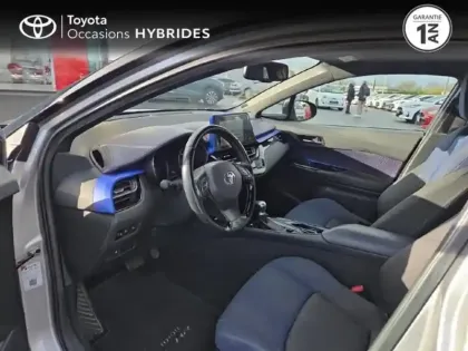 Photo 10 Toyota C-HR  122h Graphic 2WD E-CVT