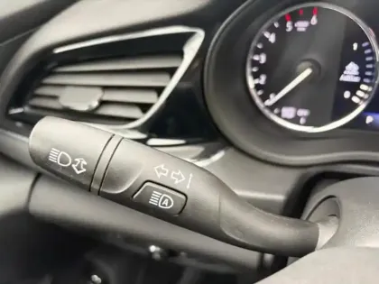 Photo 9 Opel Insignia  Sp Tourer 1.5 D 122ch Elegance Business BVA8