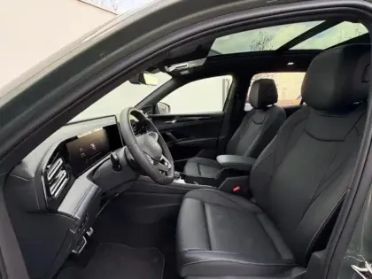 Photo 9 Volkswagen Tiguan  1.5 eHybrid 272ch R-Line Exclusive DSG6